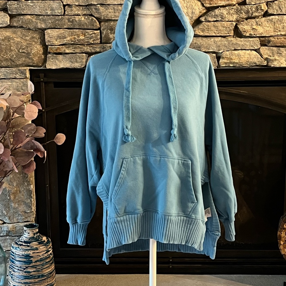 AE Blue Hoodie with Front Pocket NWOT